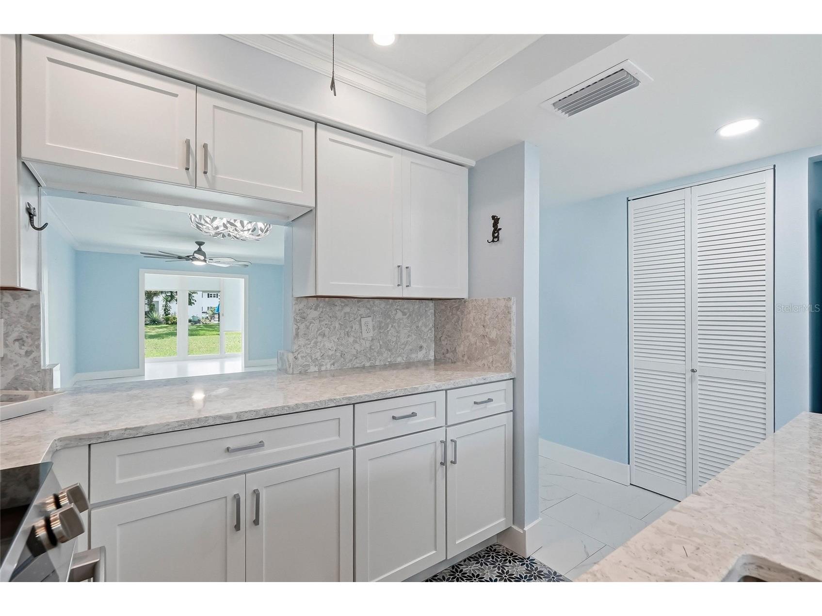 202 46th Avenue Terrace W #UNIT 209 Bradenton FL 34207 TB8525764 image7