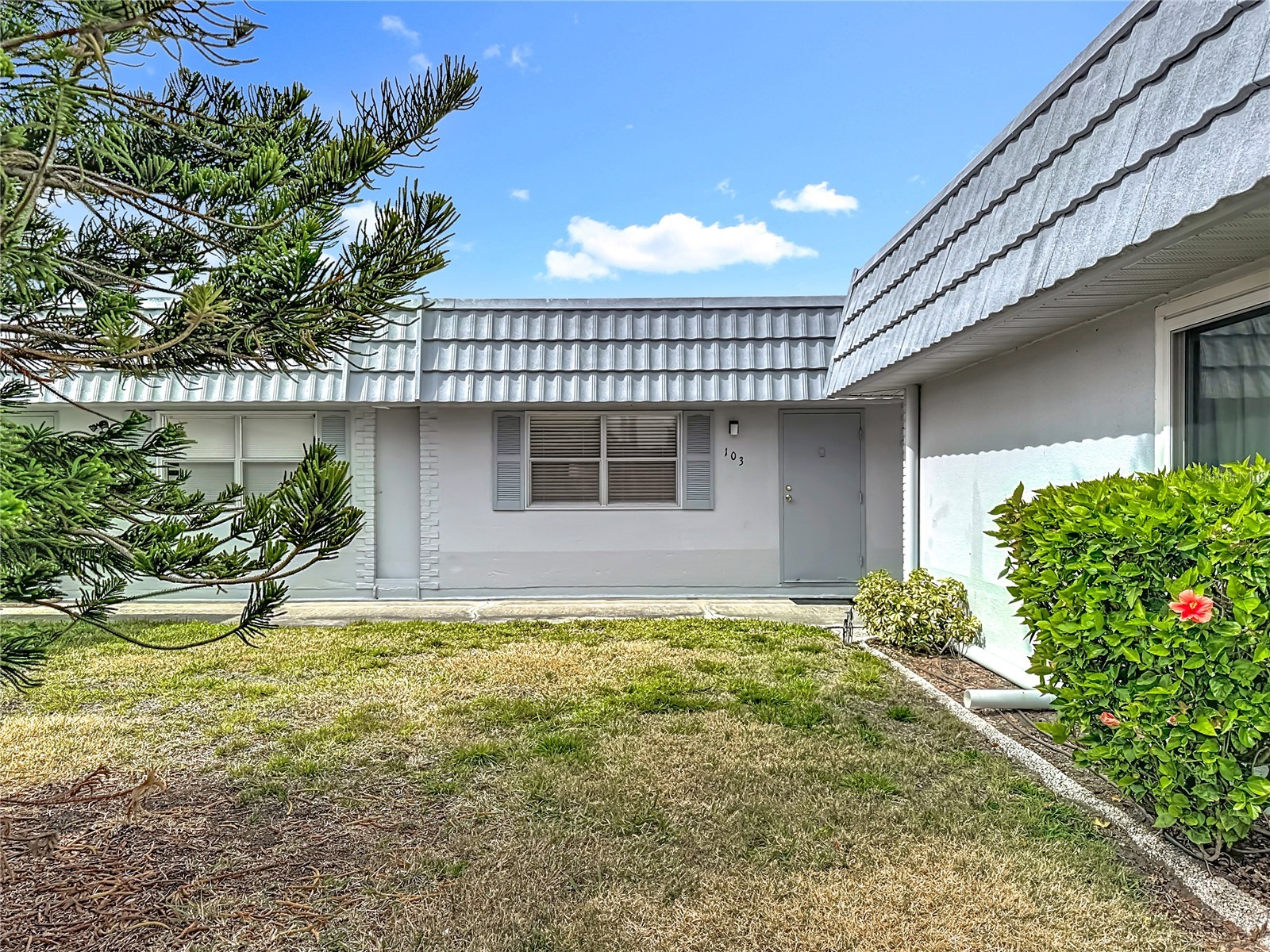 202 Bedford Trail #103 Sun City Center FL 33573 W7882946 image1