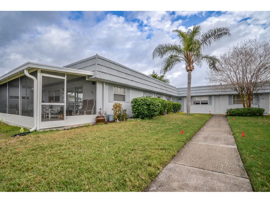 202 Bedford Trail #104 Sun City Center FL 33573 T3497137 image1