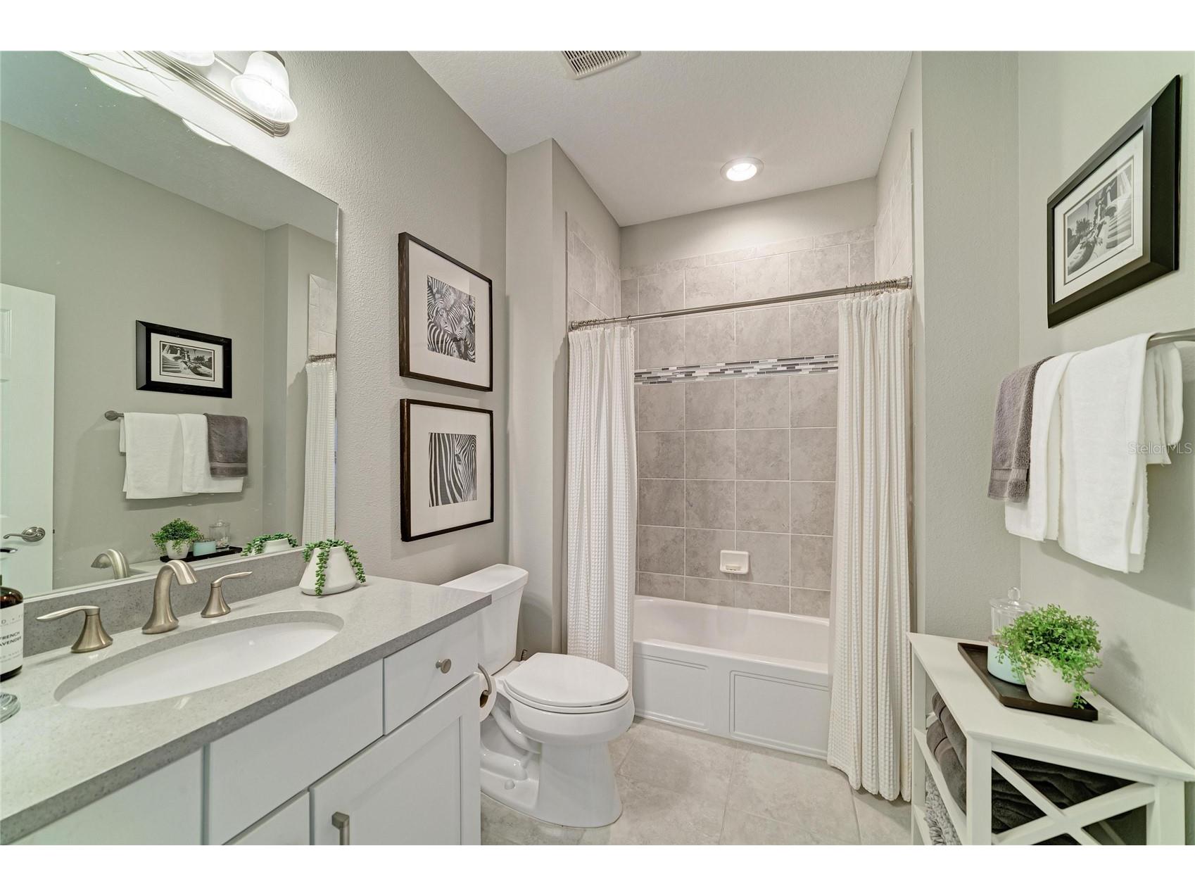 202 Bella Vista Terrace #28D Nokomis FL 34275 A4695960 image37