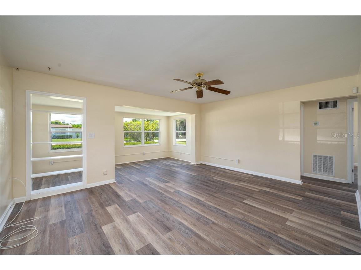 202 Central Avenue Frostproof FL 33843 L4954506 image7