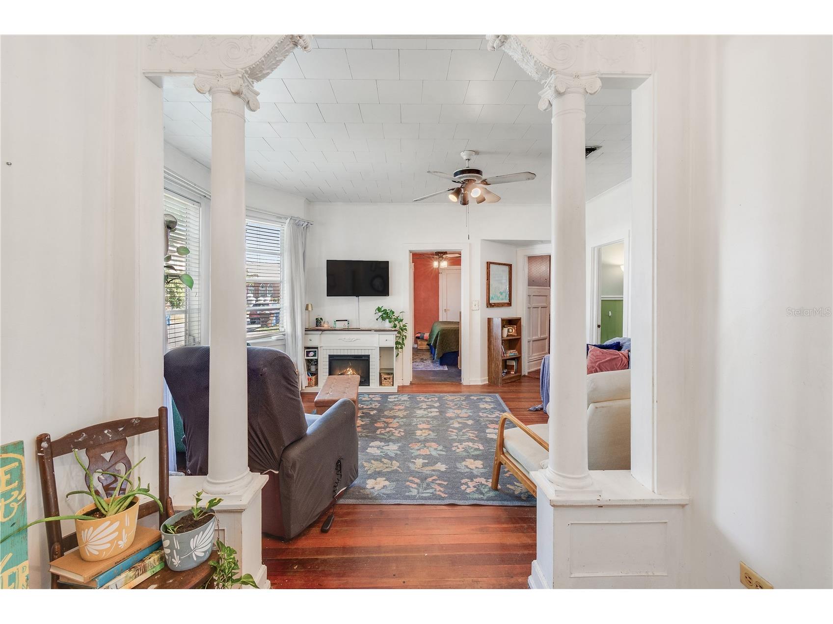 202 E Badcock Boulevard Mulberry FL 33860 L4954515 image2