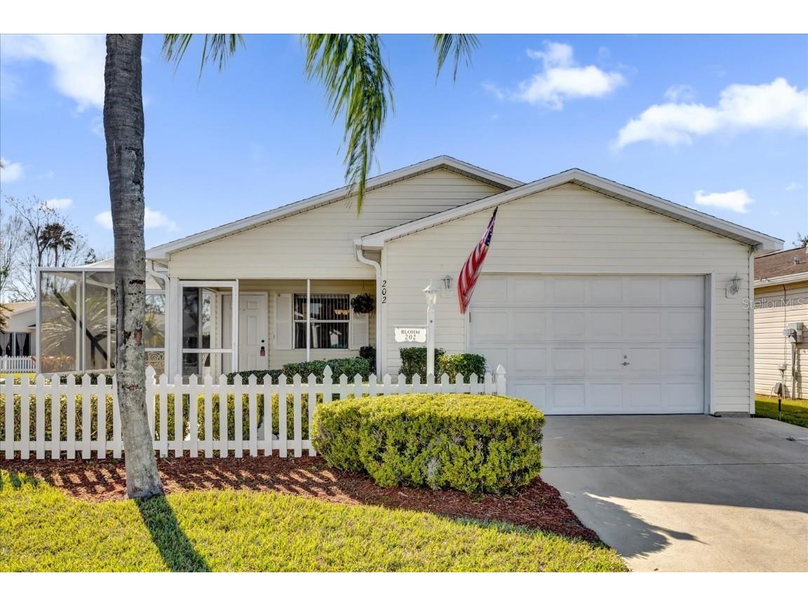 202 Estrada Place The Villages FL 32159 G5091117 image2