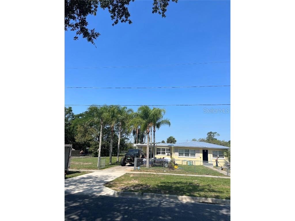 202 N Suwannee Avenue Davenport FL 33837 S5084685 image1