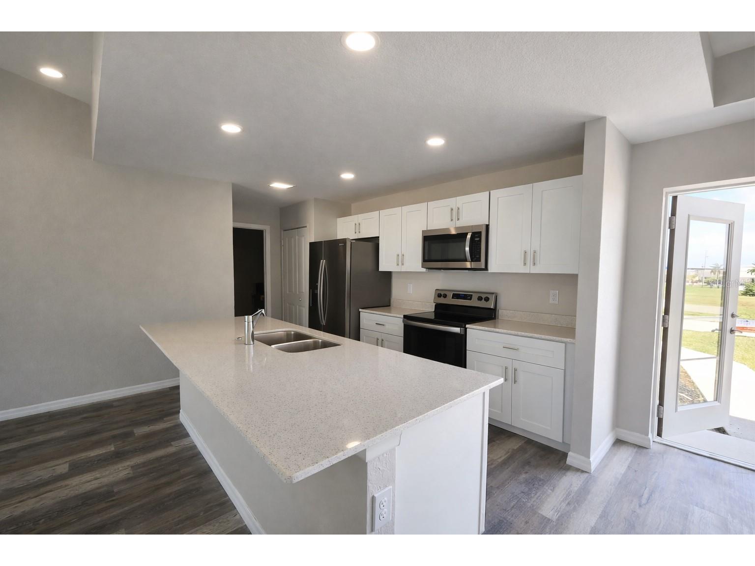 202 NW 25th Place Cape Coral FL 33993 A4690795 image3