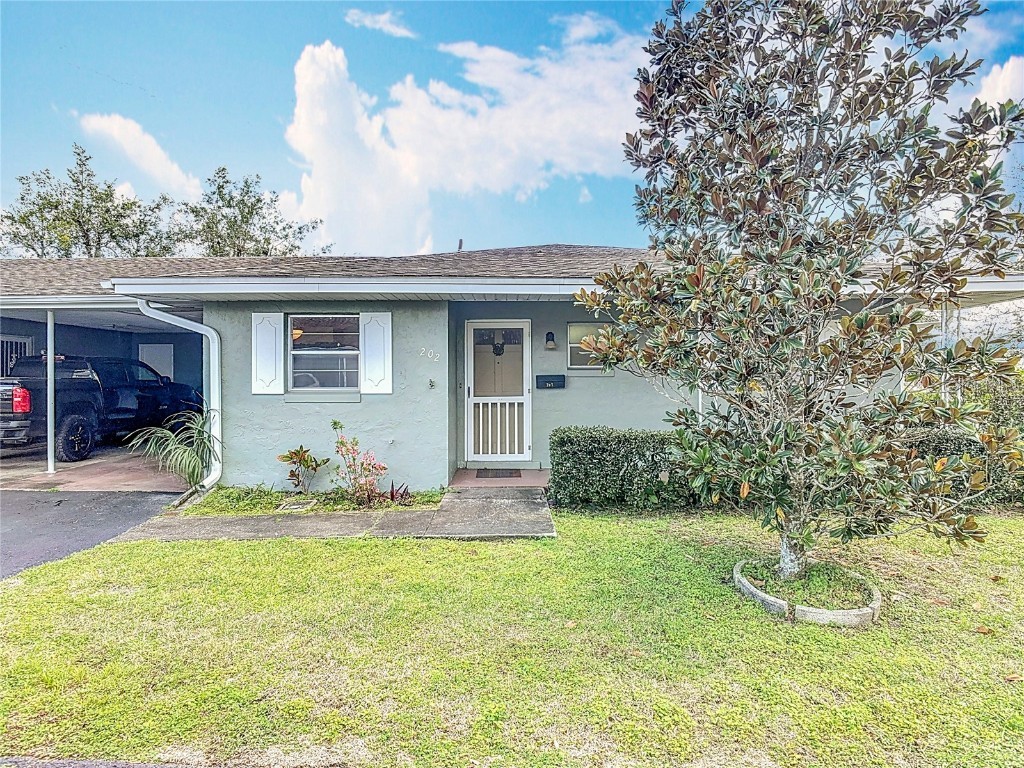 202 Oakleigh Drive #90 Deland FL 32724 V4941304 image1