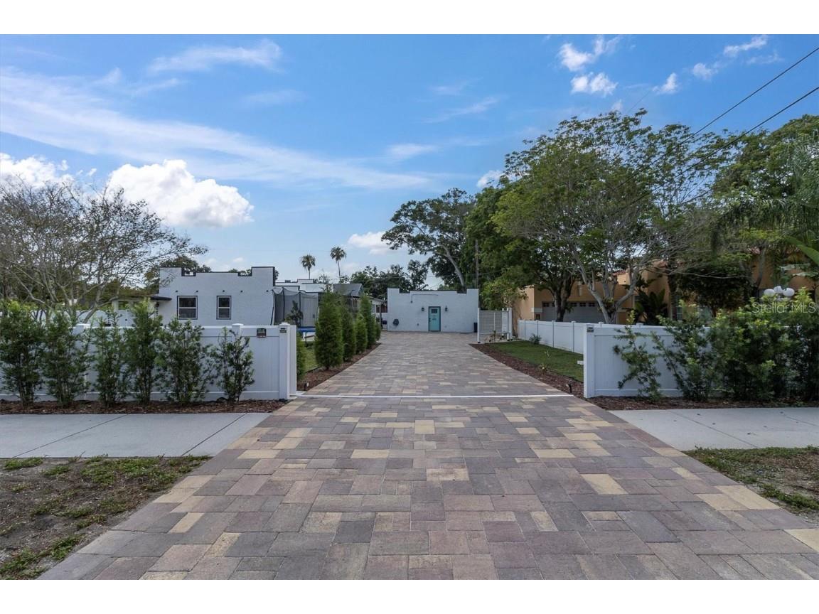 202 Orangewood Avenue Clearwater FL 33755 U8244809 image1