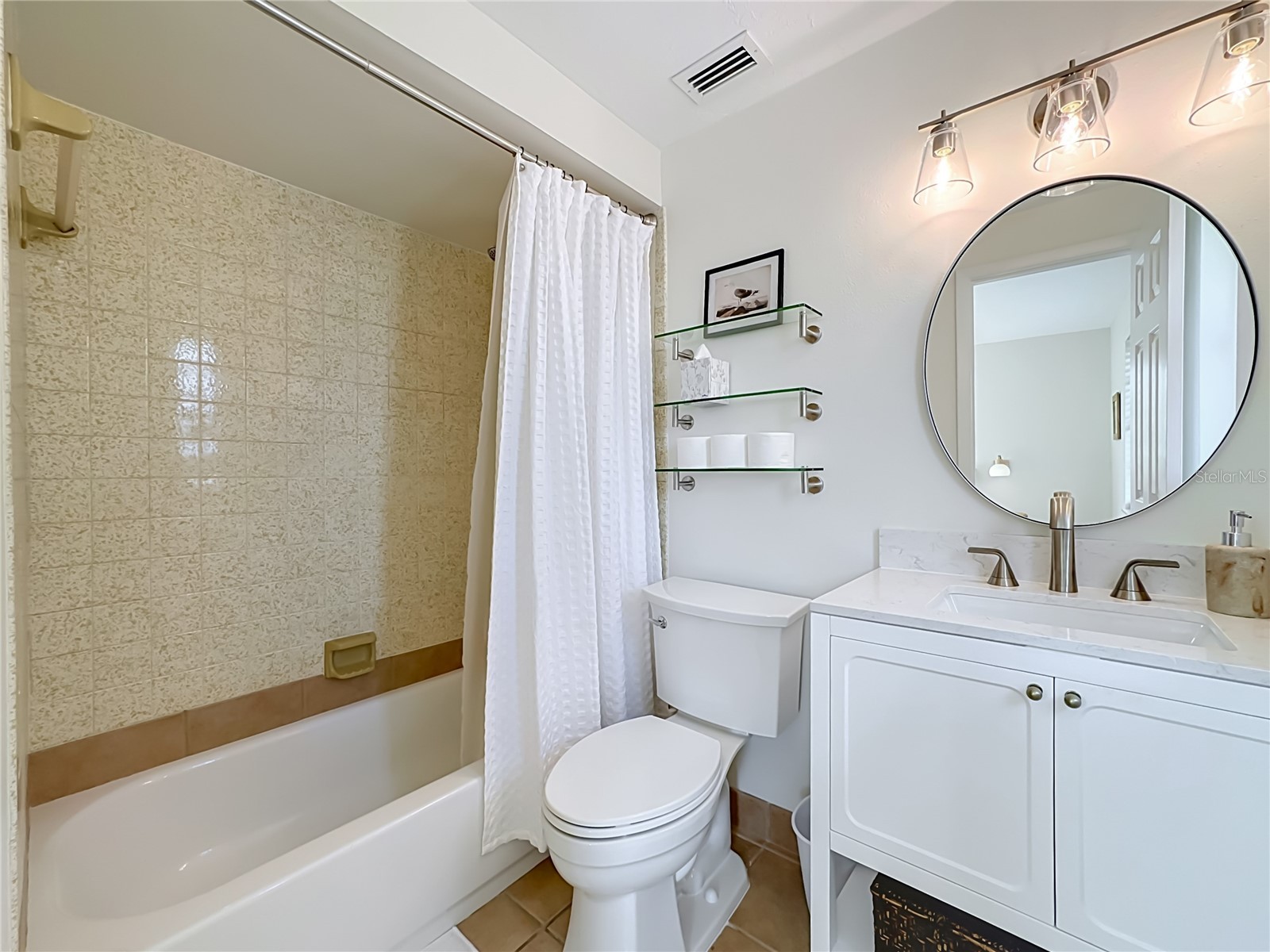 202 Peacock Lane #B Holmes Beach FL 34217 A4696880 image25