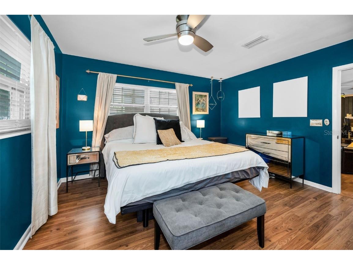 202 S Hesperides Street Tampa FL 33609 TB8437627 image40