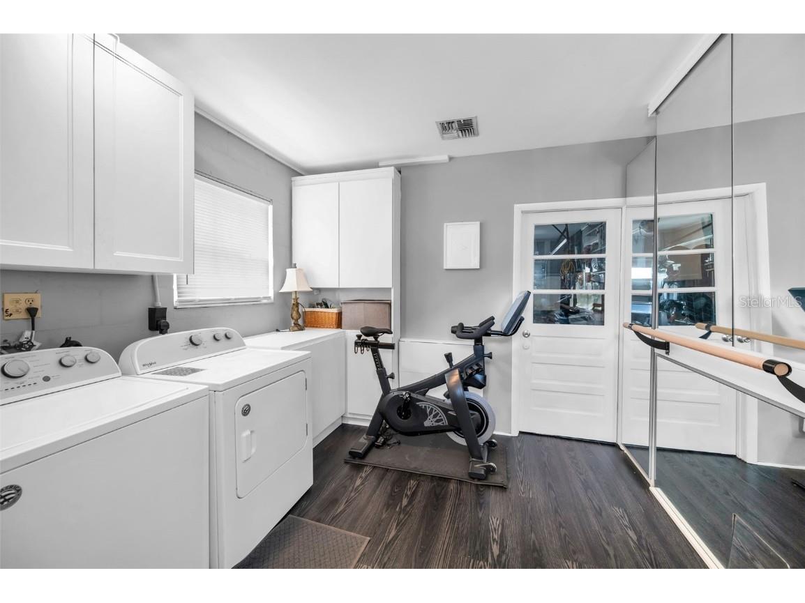 202 S Hesperides Street Tampa FL 33609 TB8437627 image50