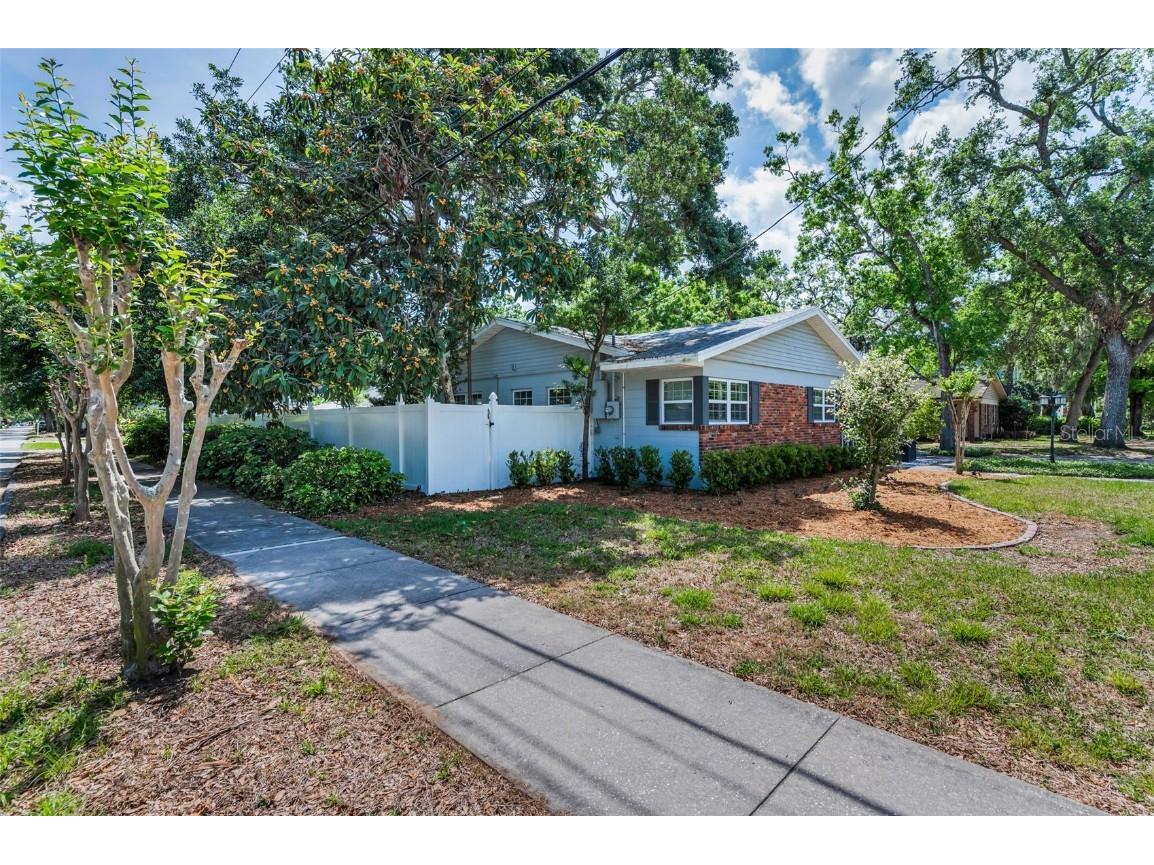 202 S Hesperides Street Tampa FL 33609 TB8437627 image69