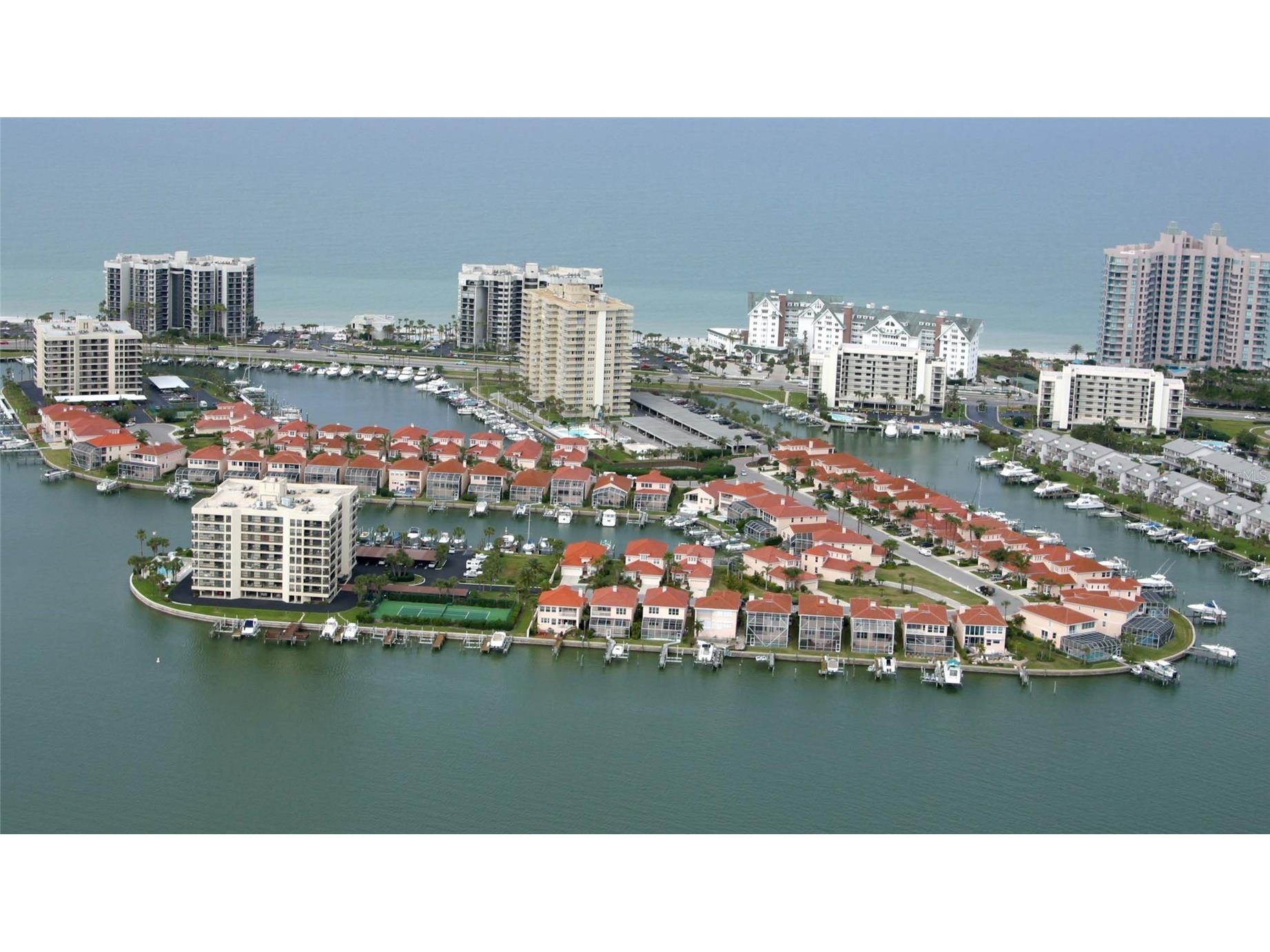 202 Sand Key Estates Drive Clearwater Beach FL 33767 TB8477450 image1