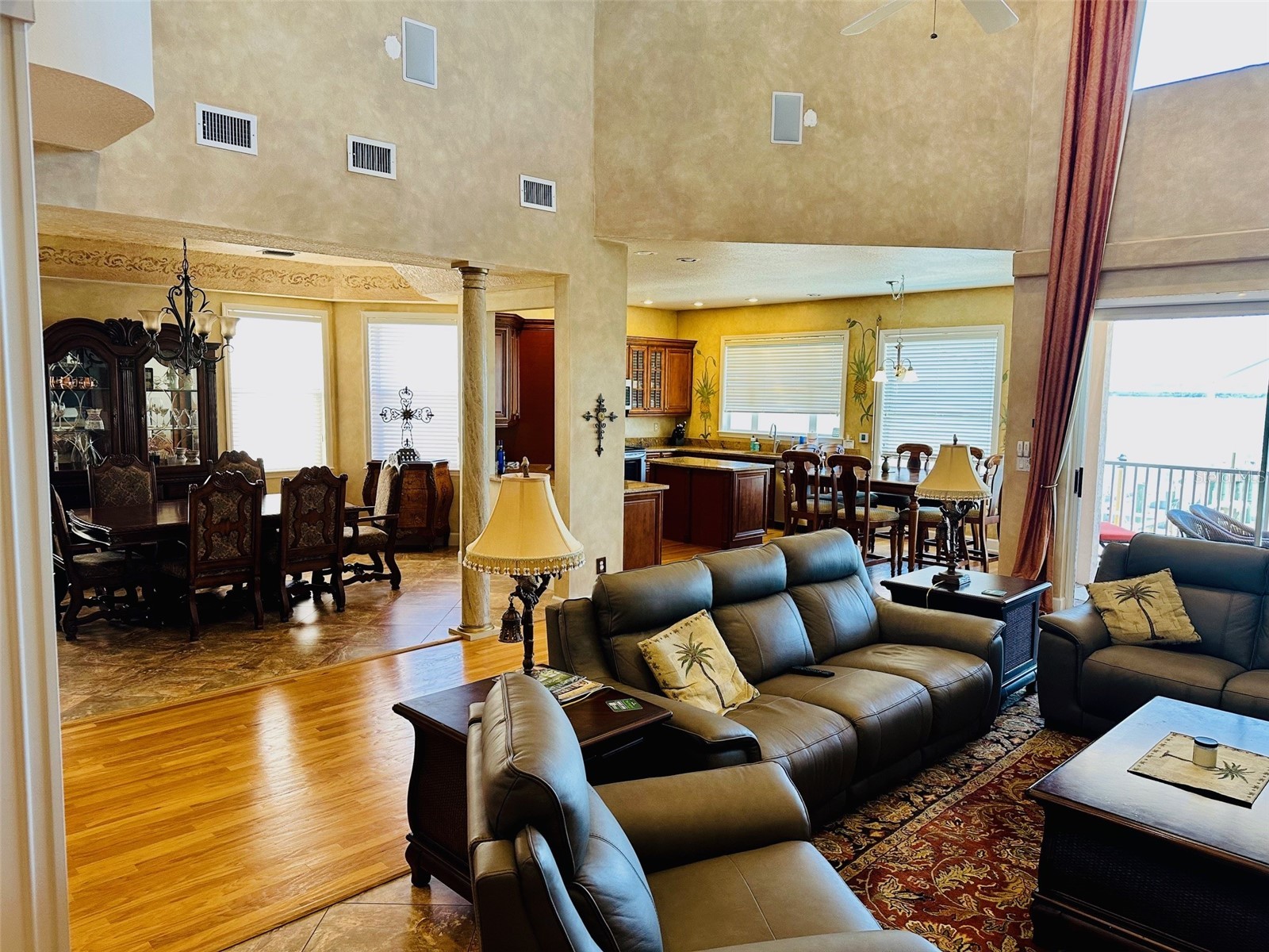 202 Sand Key Estates Drive Clearwater Beach FL 33767 TB8477450 image7