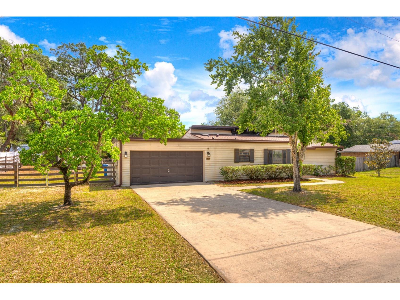 202 Sandspur Lane Deland FL 32724 V4949020 image3