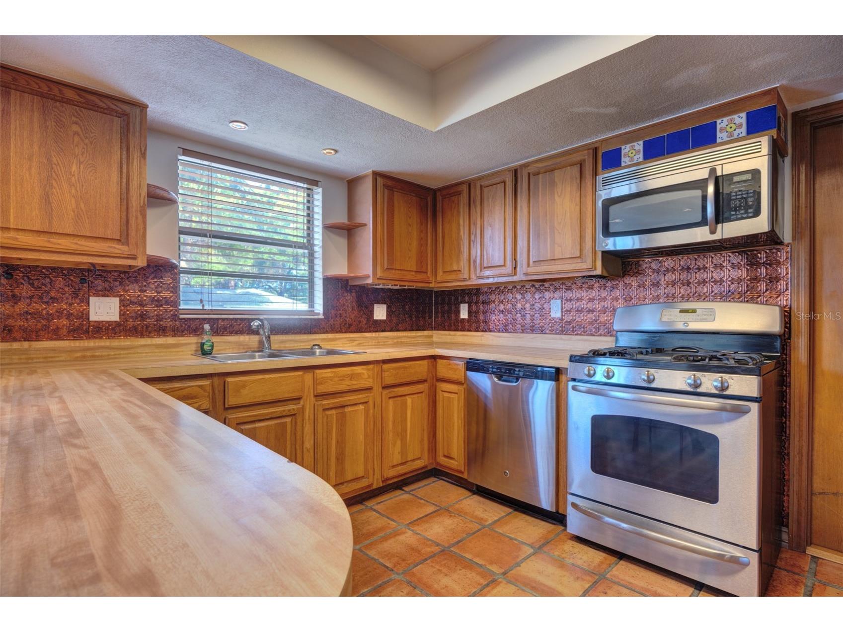 202 Sandspur Lane Deland FL 32724 V4949020 image9