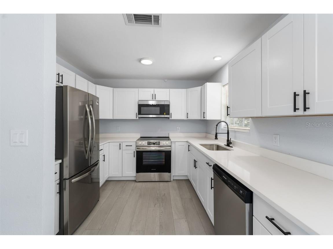 202 SE 14th Place Gainesville FL 32601 TB8425882 image2