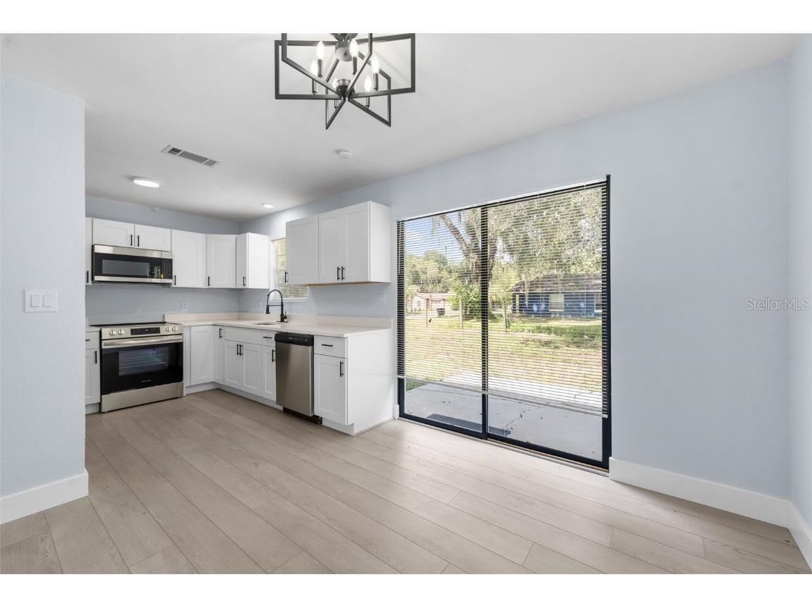 202 SE 14th Place Gainesville FL 32601 TB8425882 image5