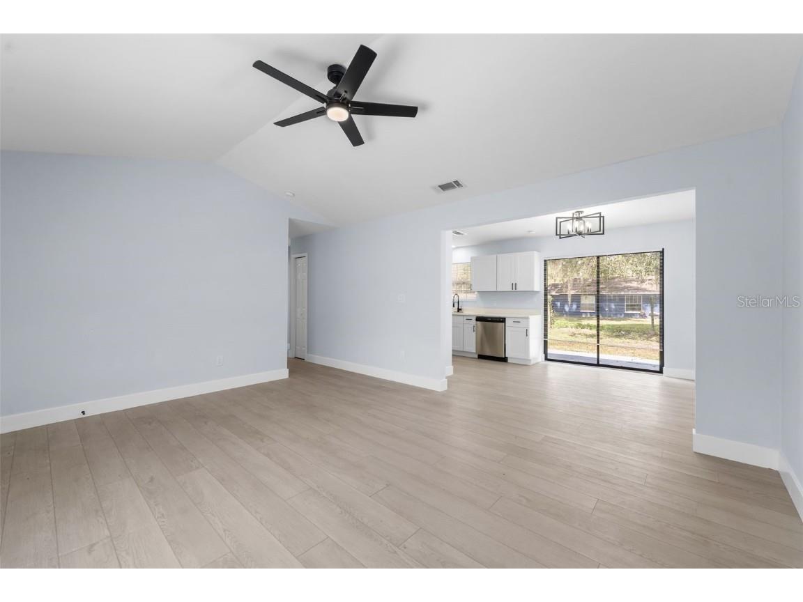 202 SE 14th Place Gainesville FL 32601 TB8425882 image6