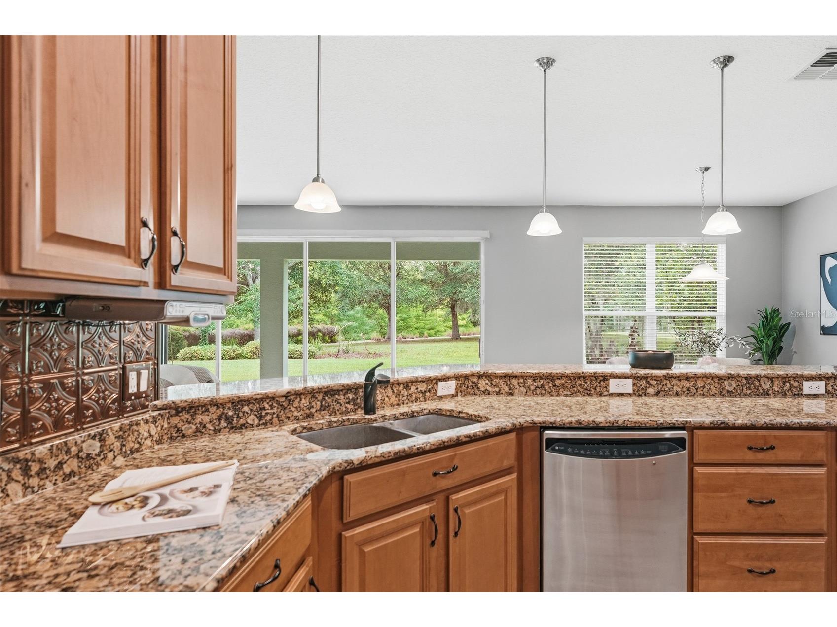 202 Victoria Trails Boulevard Deland FL 32724 V4949256 image17