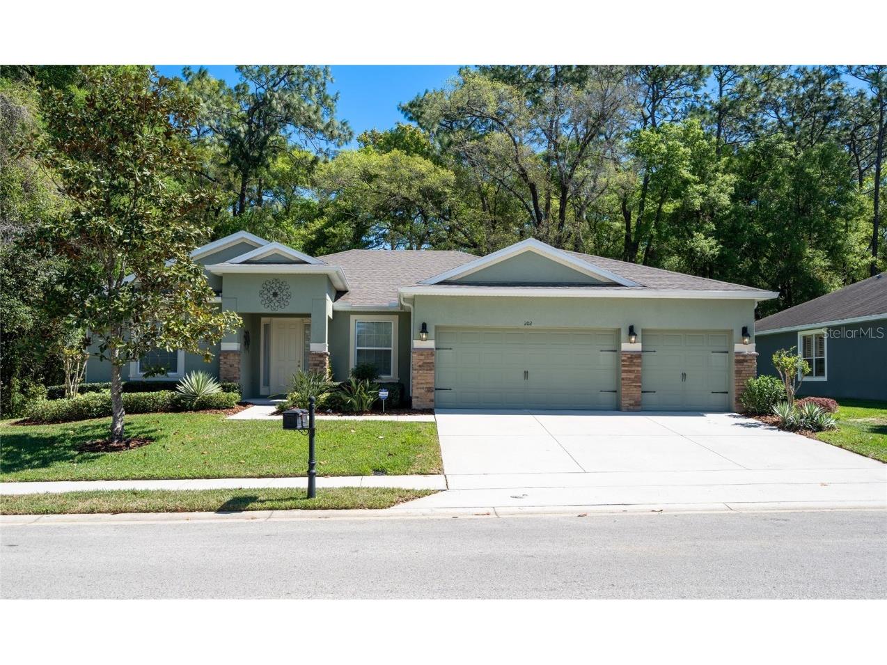 202 Wellington Woods Ave Deland FL 32724 V4929295 image1