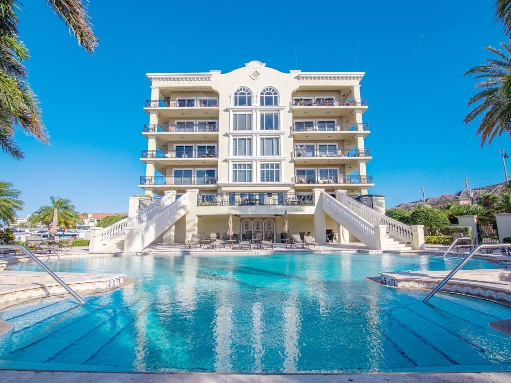 202 Windward Passage #207 Clearwater FL 33767 - MANDALAY BAY & GULF OF MEXICO U8197627 image1