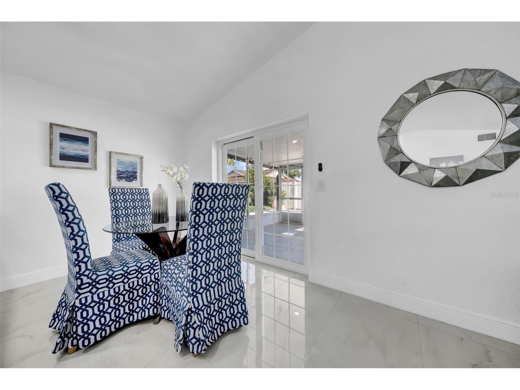 2020 58th Avenue S Saint Petersburg FL 33712 TB8514037 image15