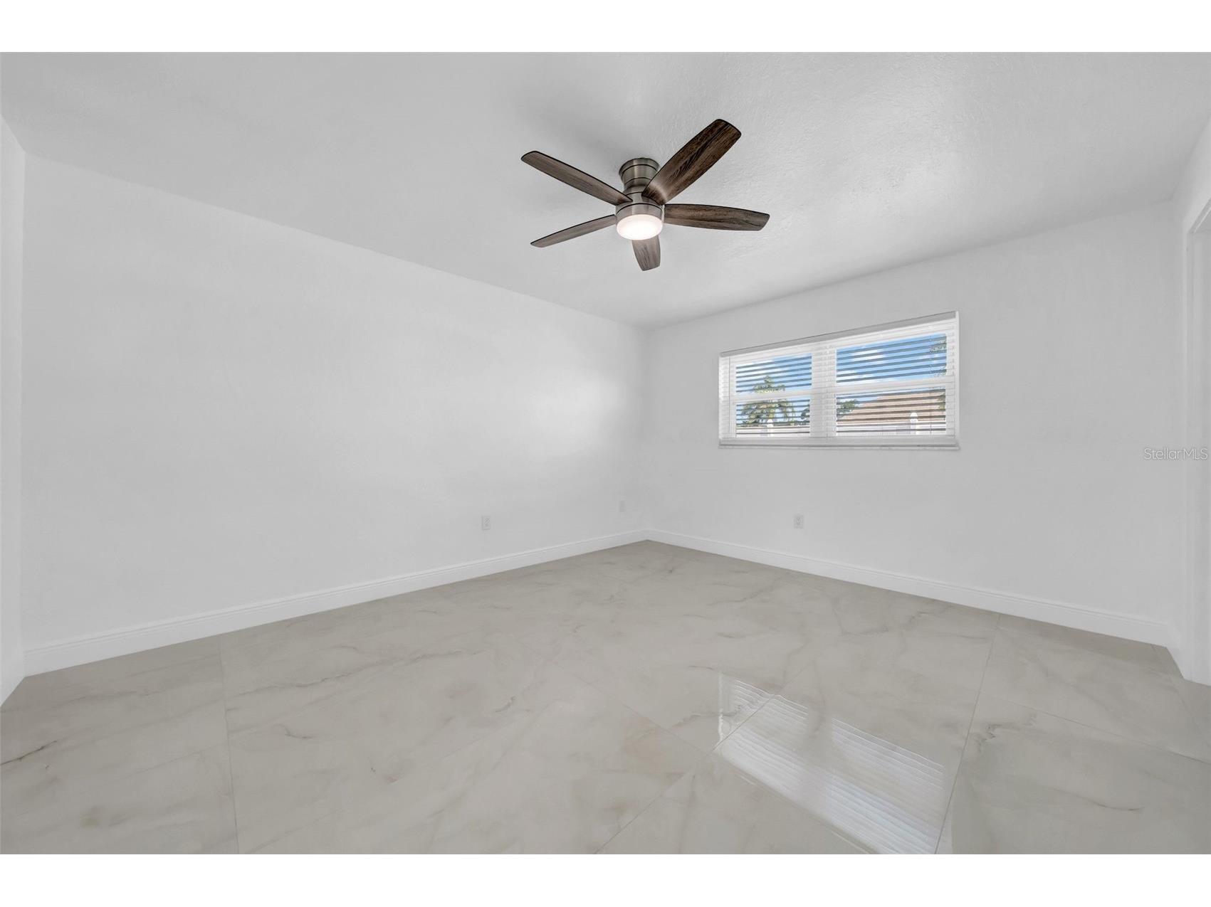 2020 58th Avenue S Saint Petersburg FL 33712 TB8514037 image21