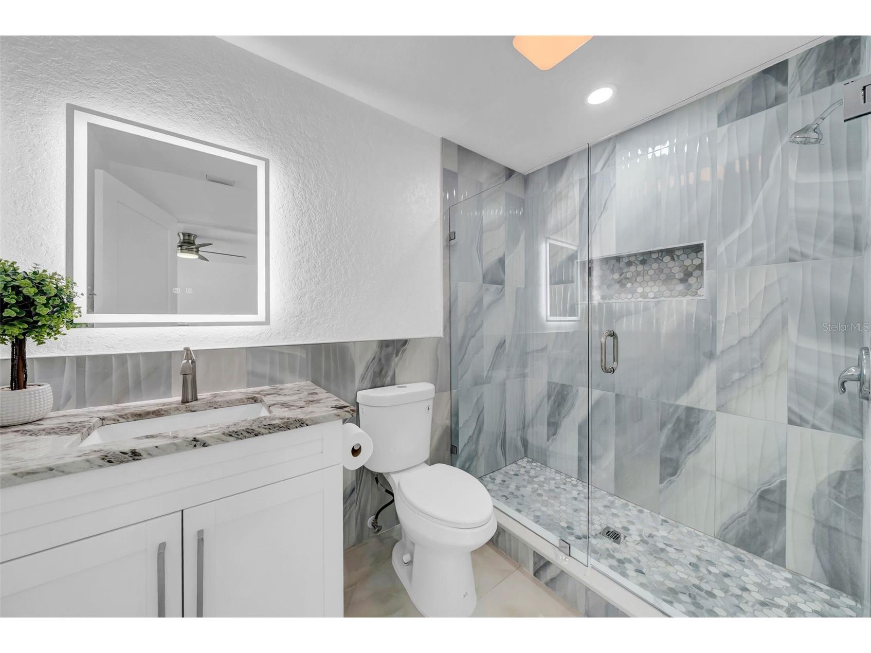 2020 58th Avenue S Saint Petersburg FL 33712 TB8514037 image23