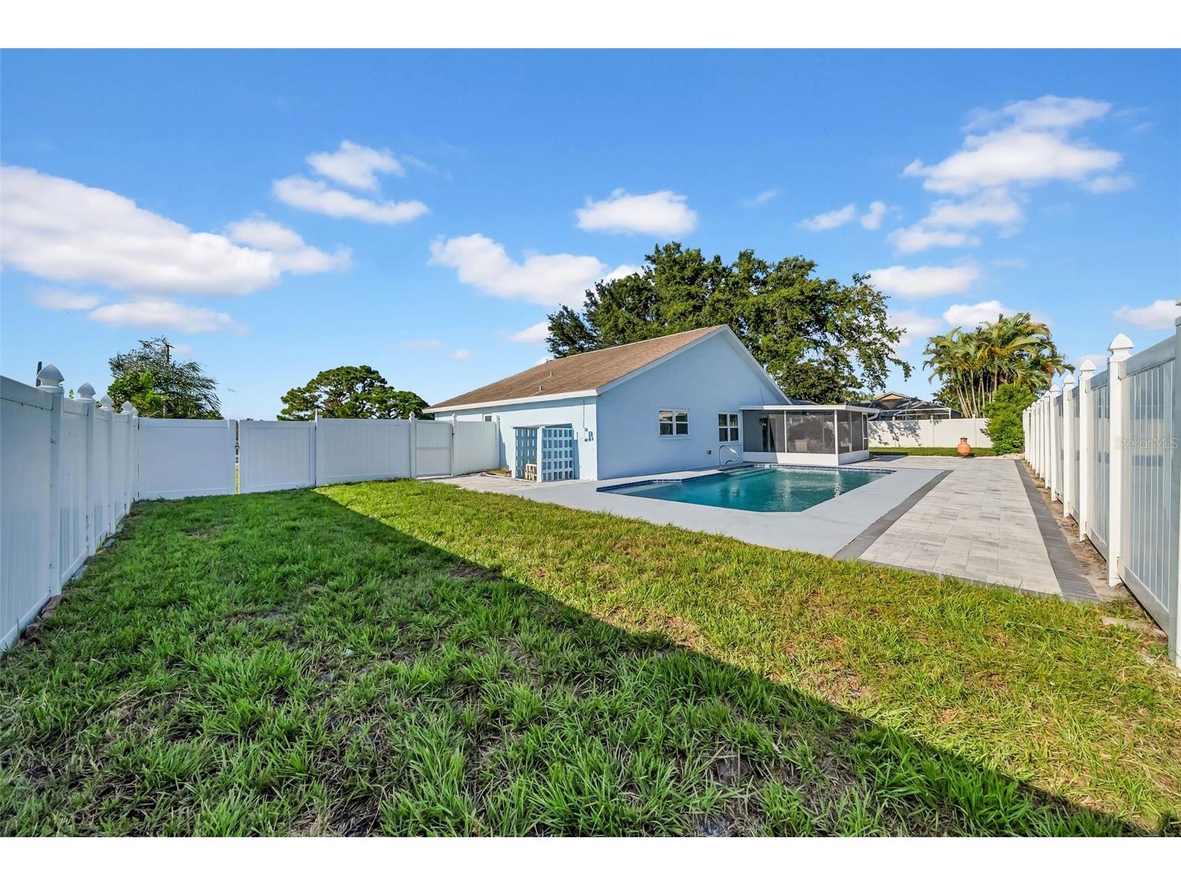 2020 58th Avenue S Saint Petersburg FL 33712 TB8514037 image39