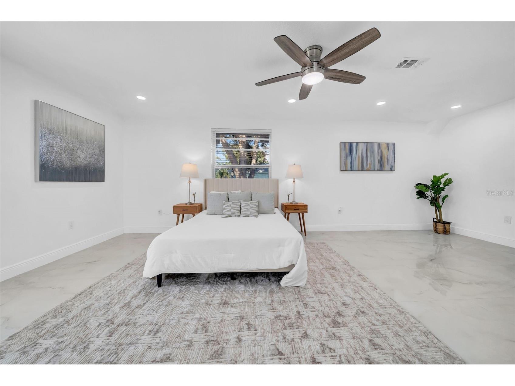 2020 58th Avenue S Saint Petersburg FL 33712 TB8514037 image5