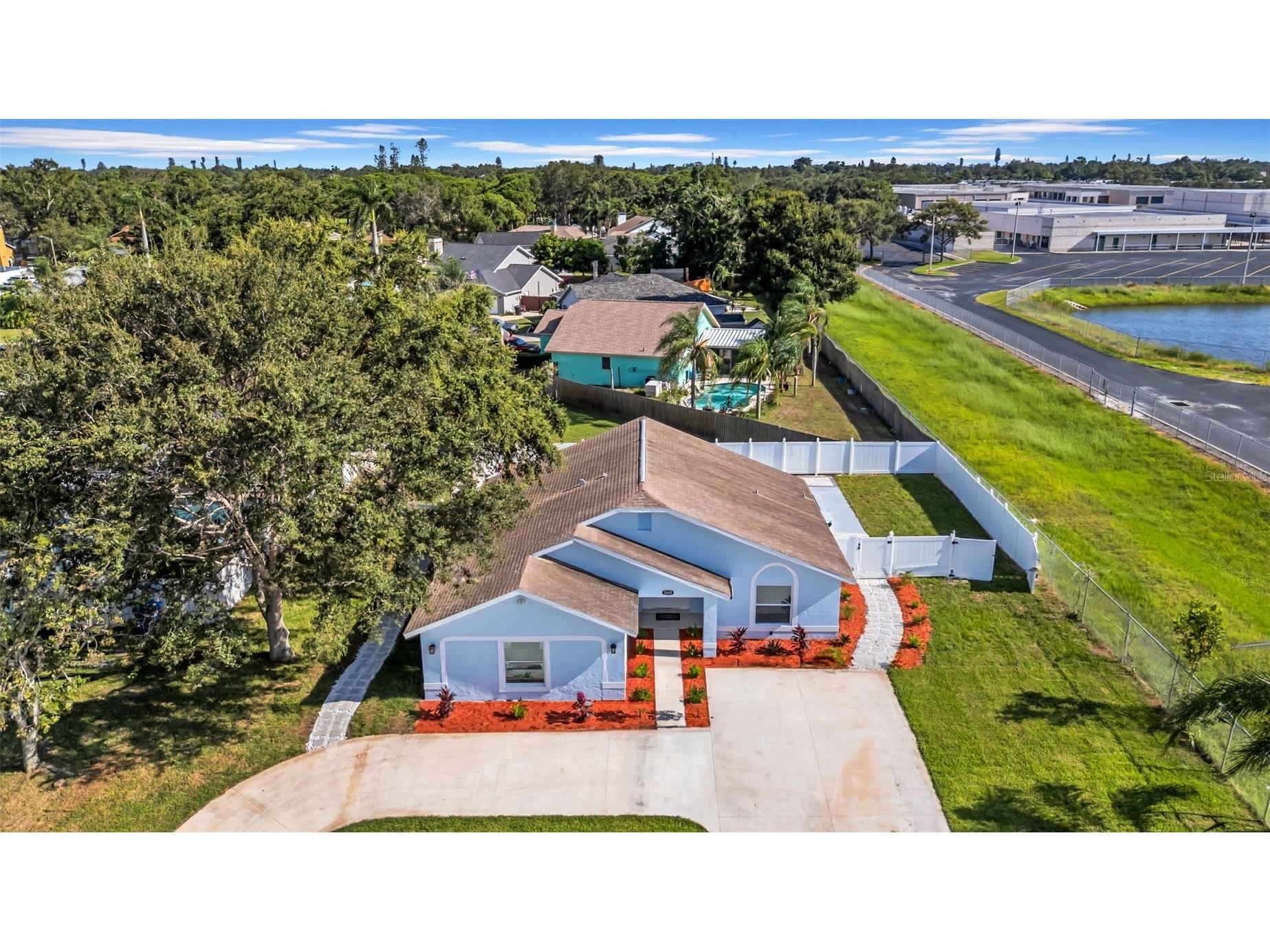 2020 58th Avenue S Saint Petersburg FL 33712 TB8514037 image52