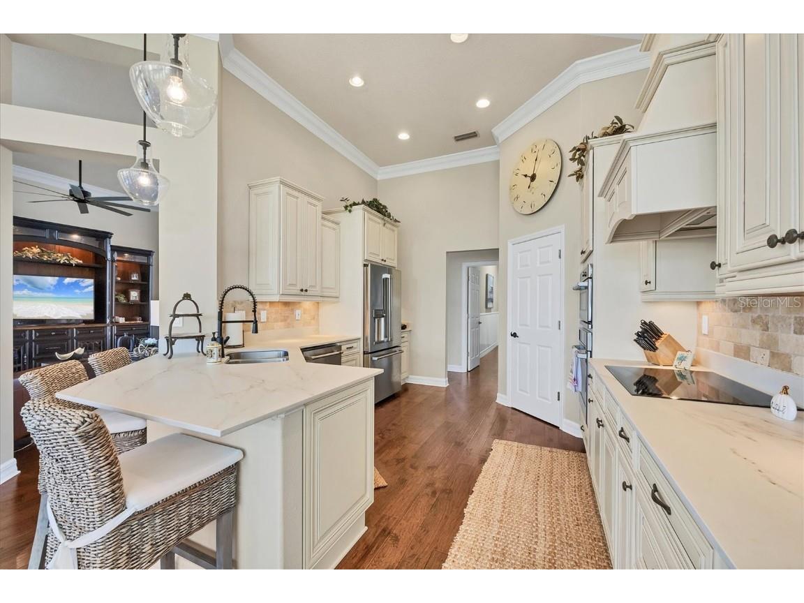 2020 Calusa Lakes Boulevard Nokomis FL 34275 A4666326 image13