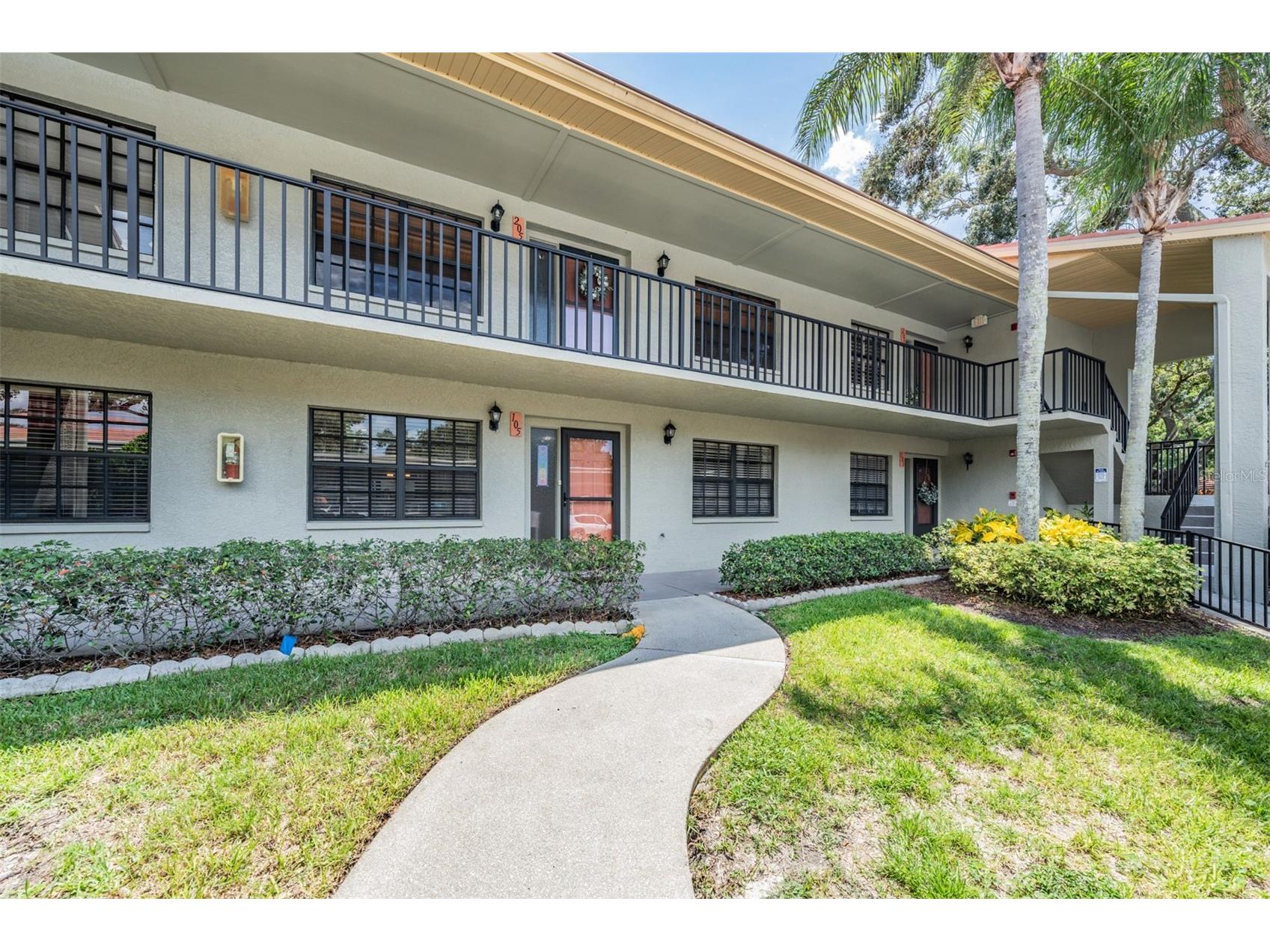 2020 Lakeview Drive #105 Clearwater FL 33763 TB8467037 image1
