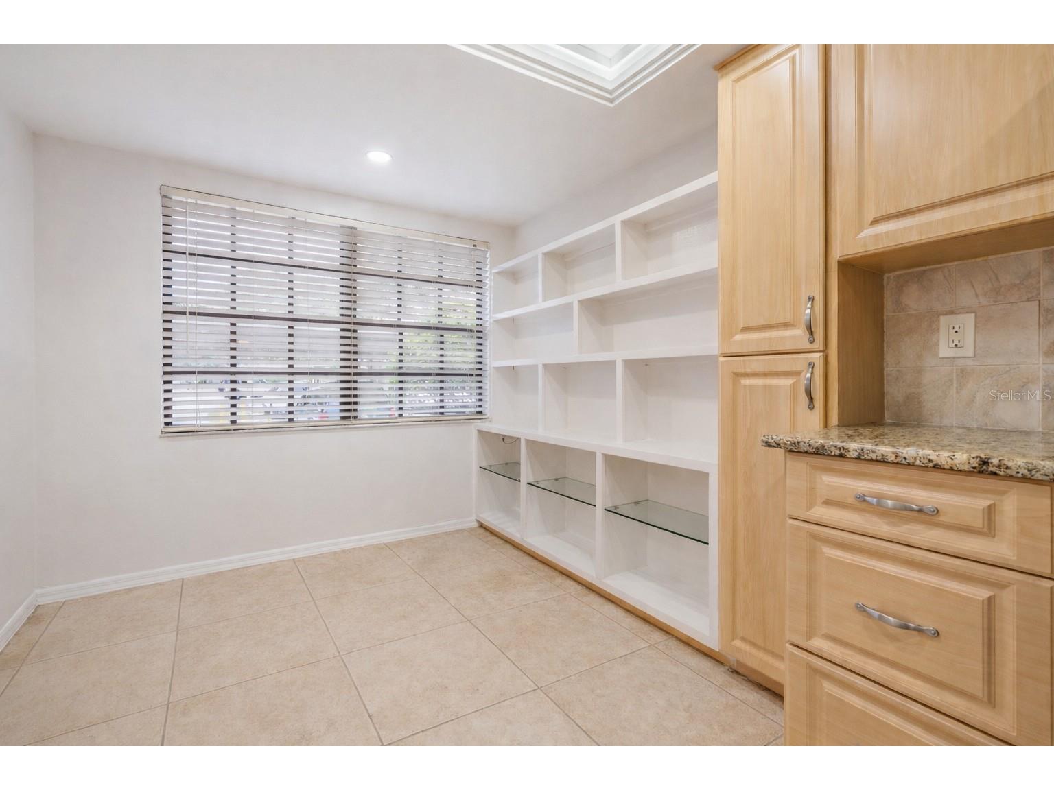 2020 Lakeview Drive #105 Clearwater FL 33763 TB8467037 image4