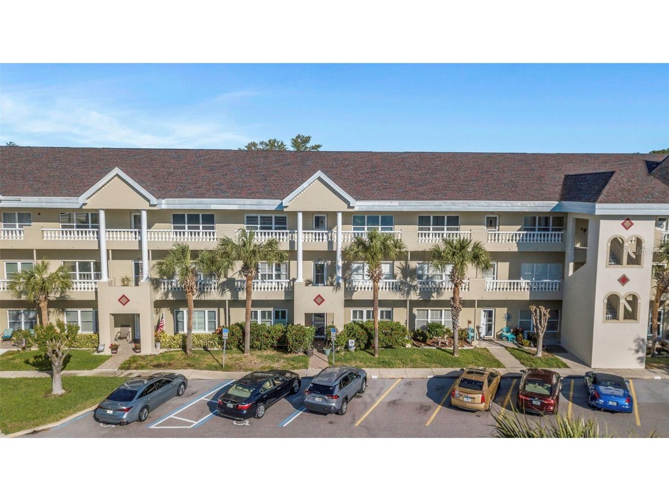 2020 Shangrila Drive #205 Clearwater FL 33763 U8194852 image1