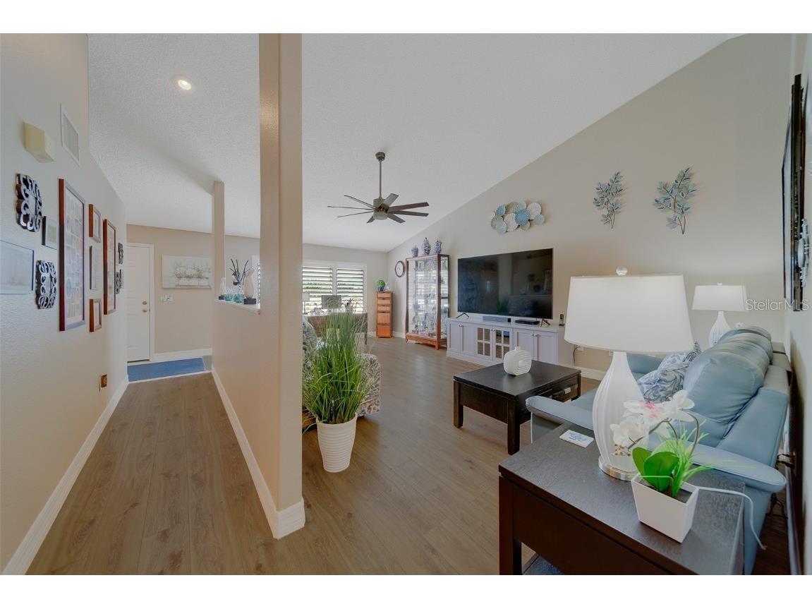 2020 Shangrila Drive #305 Clearwater FL 33763 TB8443516 image12