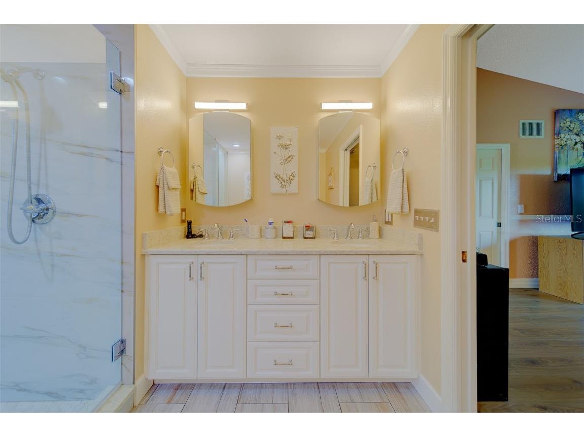 2020 Shangrila Drive #305 Clearwater FL 33763 TB8443516 image38