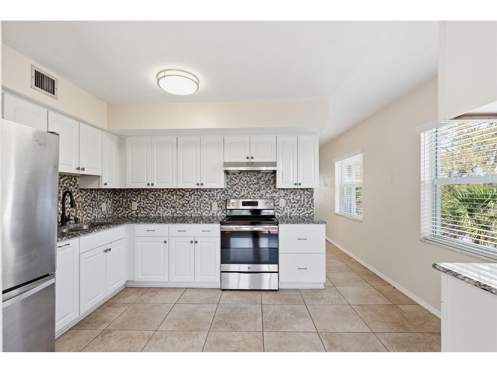 2020 World Parkway Boulevard #54 Clearwater FL 33763 TB8482331 image4