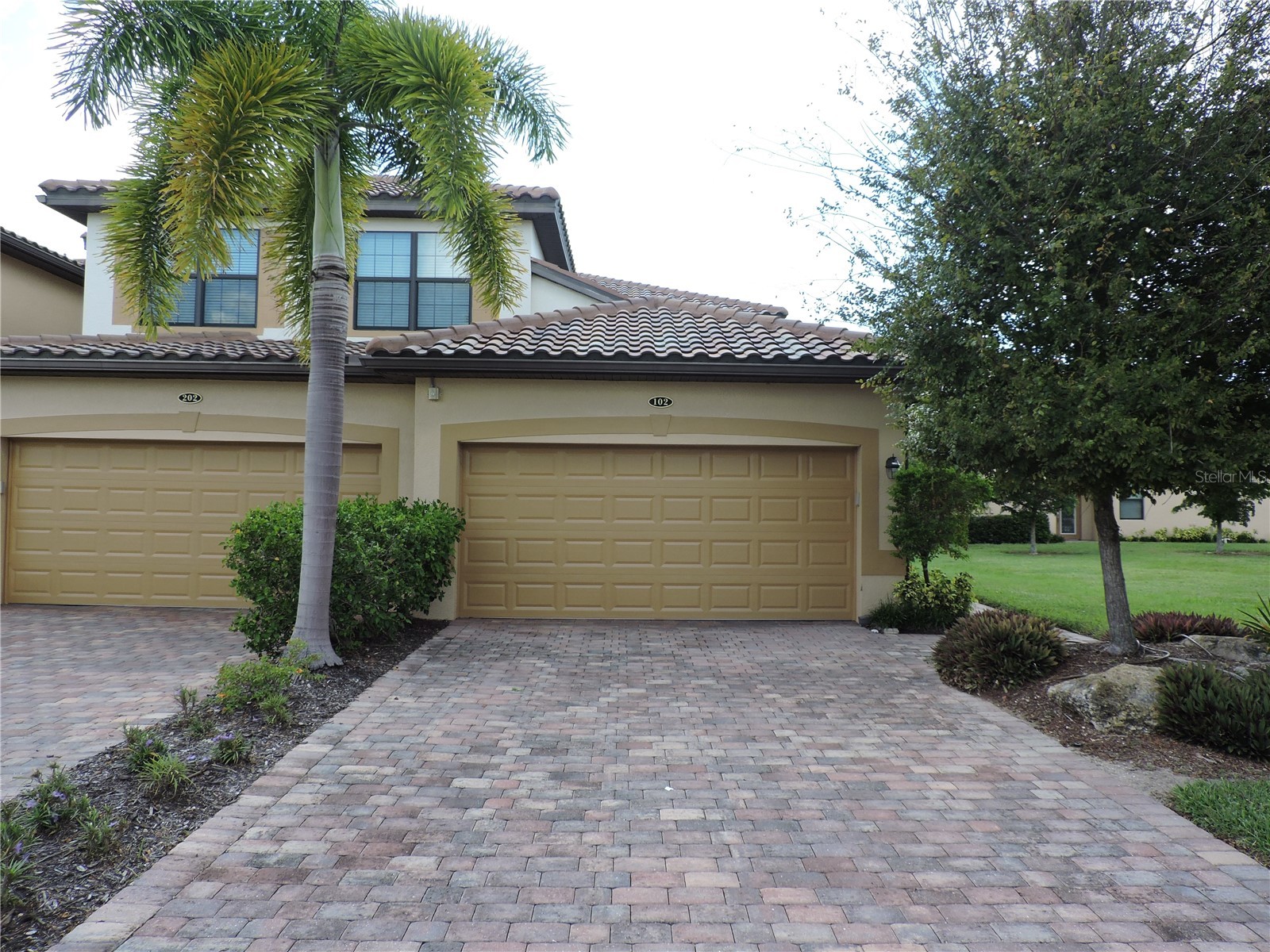 20201 Ragazza Circle #102 Venice FL 34293 A4654174 image1