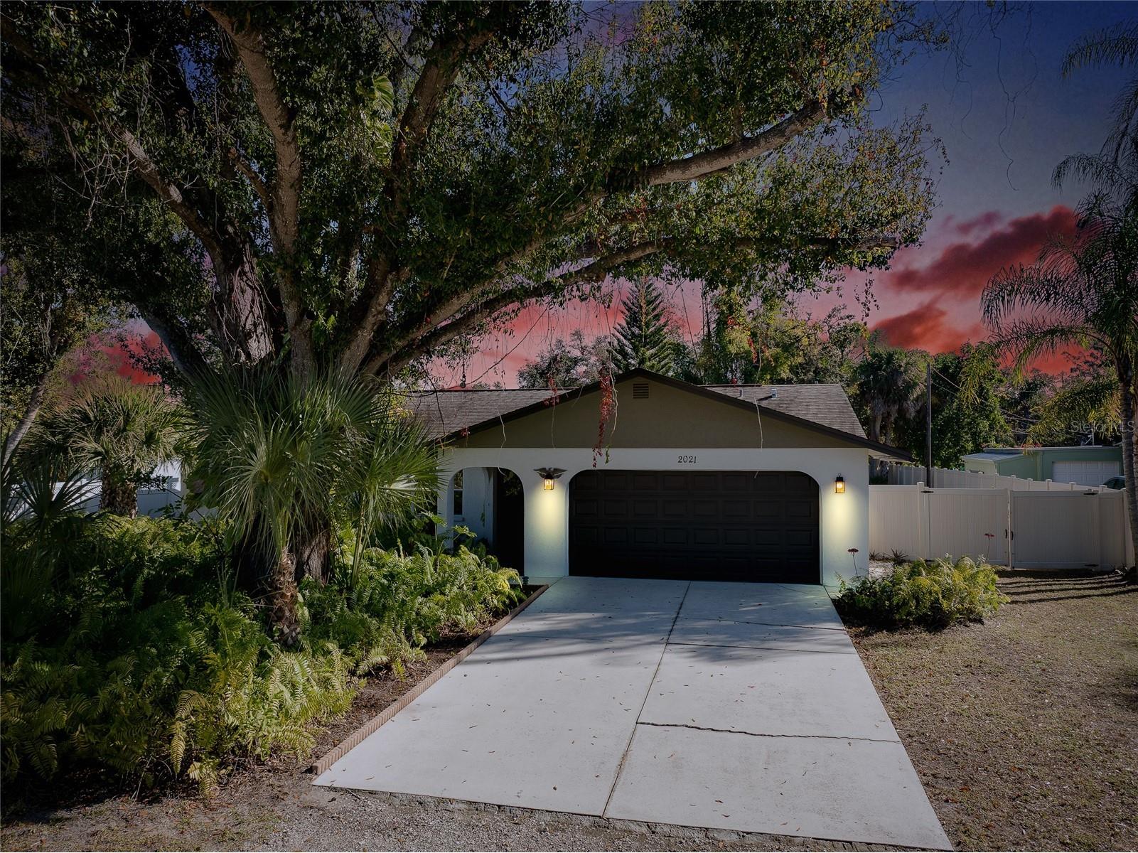 2021 Allen Street Englewood FL 34223 N6141952 image1