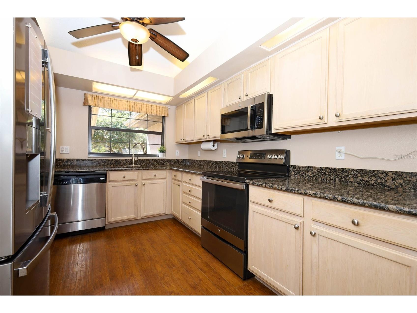 2021 Arbor Way Mount Dora FL 32757 O6383628 image10