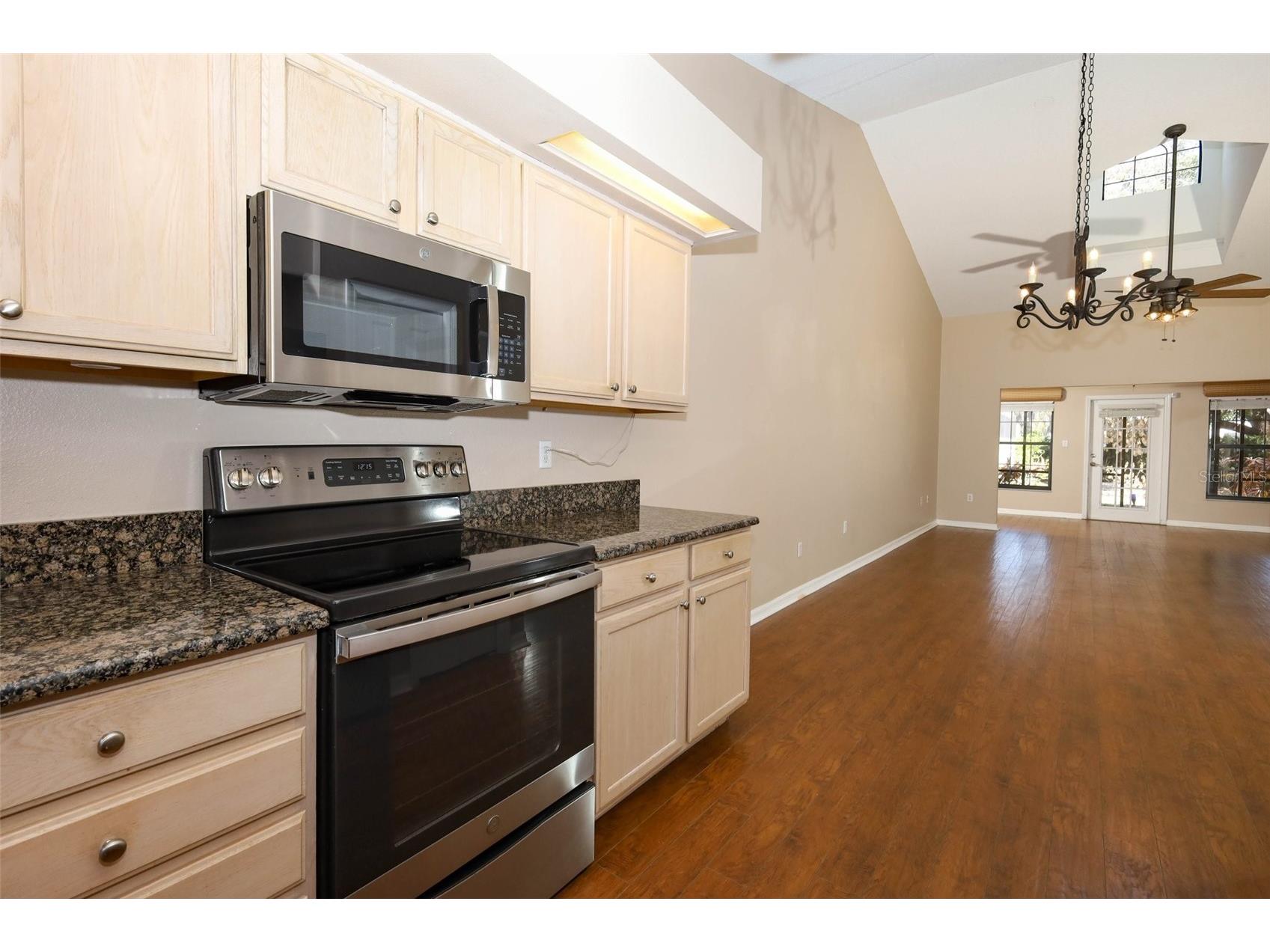 2021 Arbor Way Mount Dora FL 32757 O6383628 image11