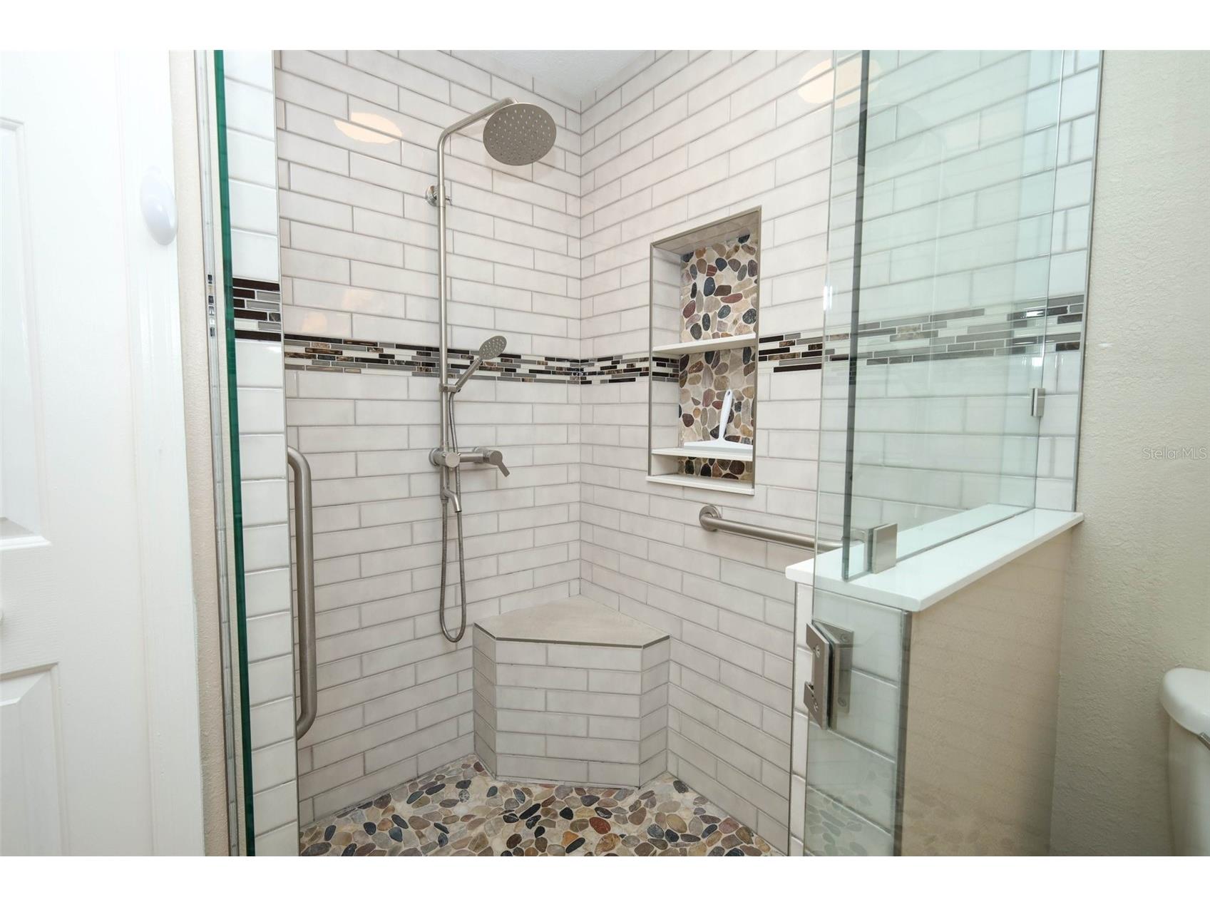 2021 Arbor Way Mount Dora FL 32757 O6383628 image24