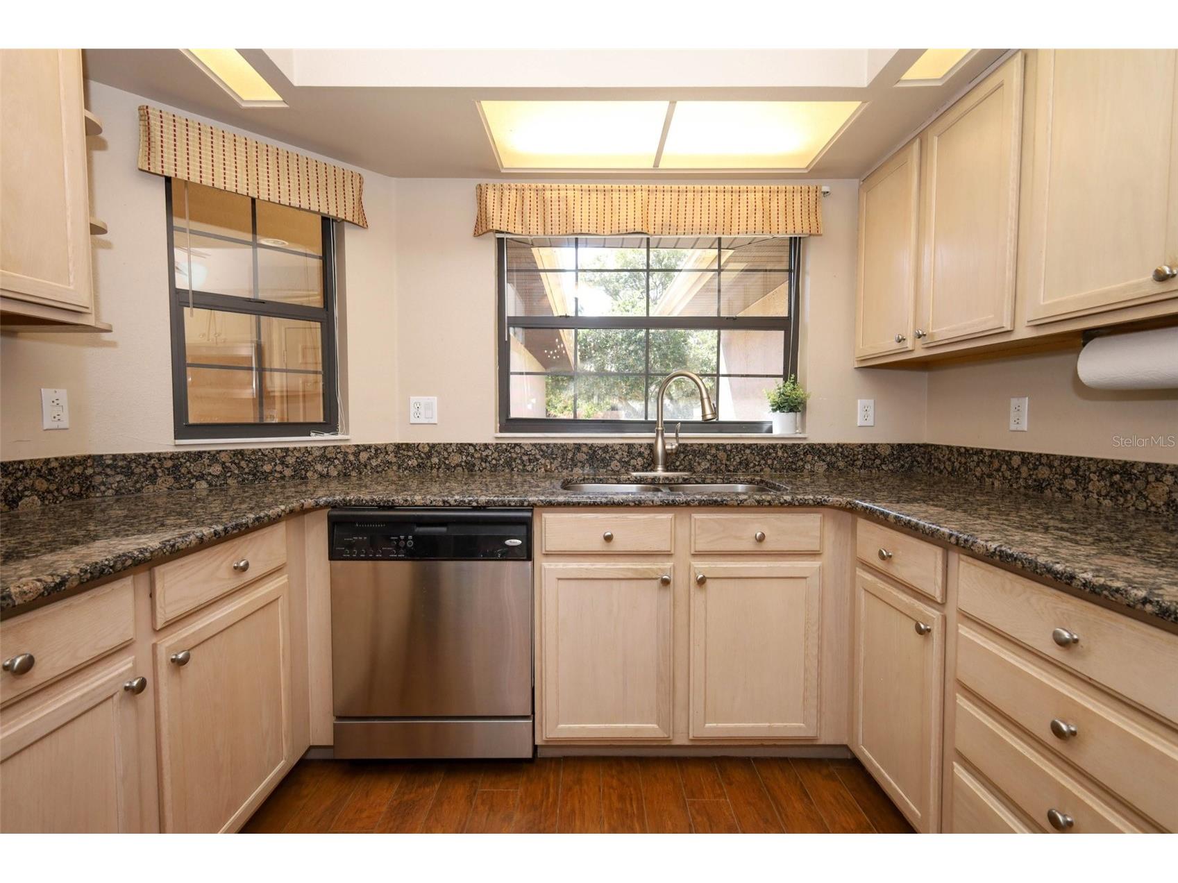 2021 Arbor Way Mount Dora FL 32757 O6383628 image9