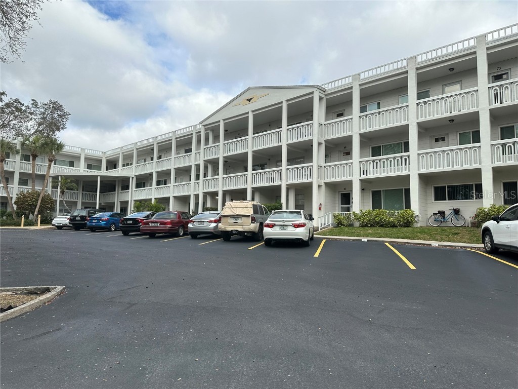 2021 Australia Way W. #35 Clearwater FL 33763 U8230907 image1