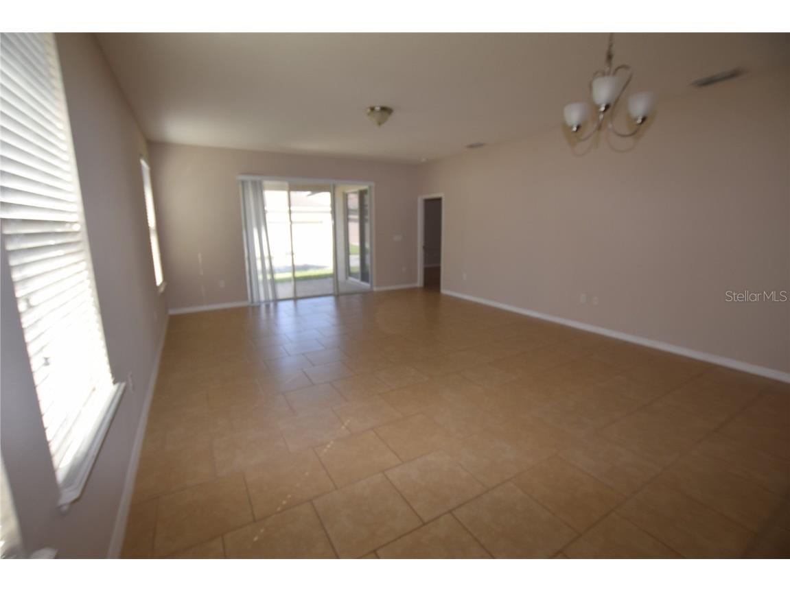 2021 Beacon Landing Circle Orlando FL 32824 O6341079 image12