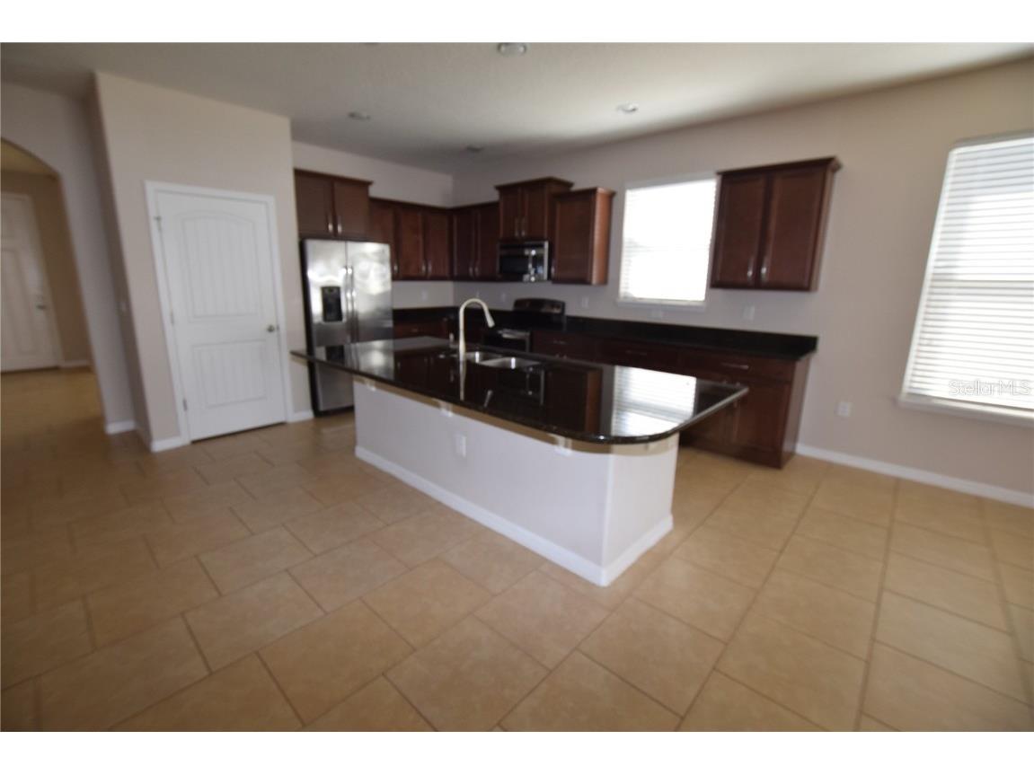 2021 Beacon Landing Circle Orlando FL 32824 O6341079 image16