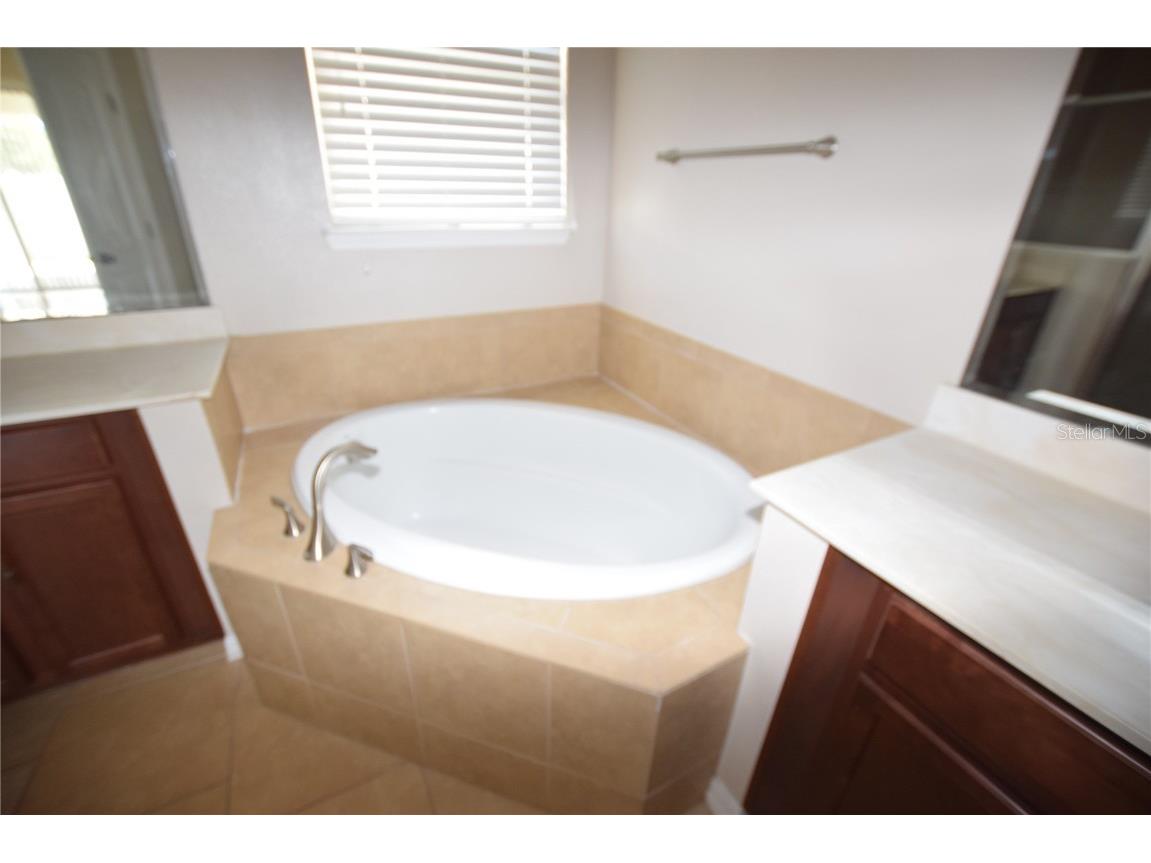 2021 Beacon Landing Circle Orlando FL 32824 O6341079 image30