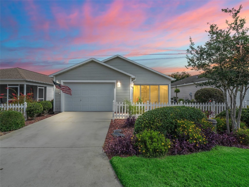 2021 Kelmscott Street The Villages FL 32162 G5081753 image1