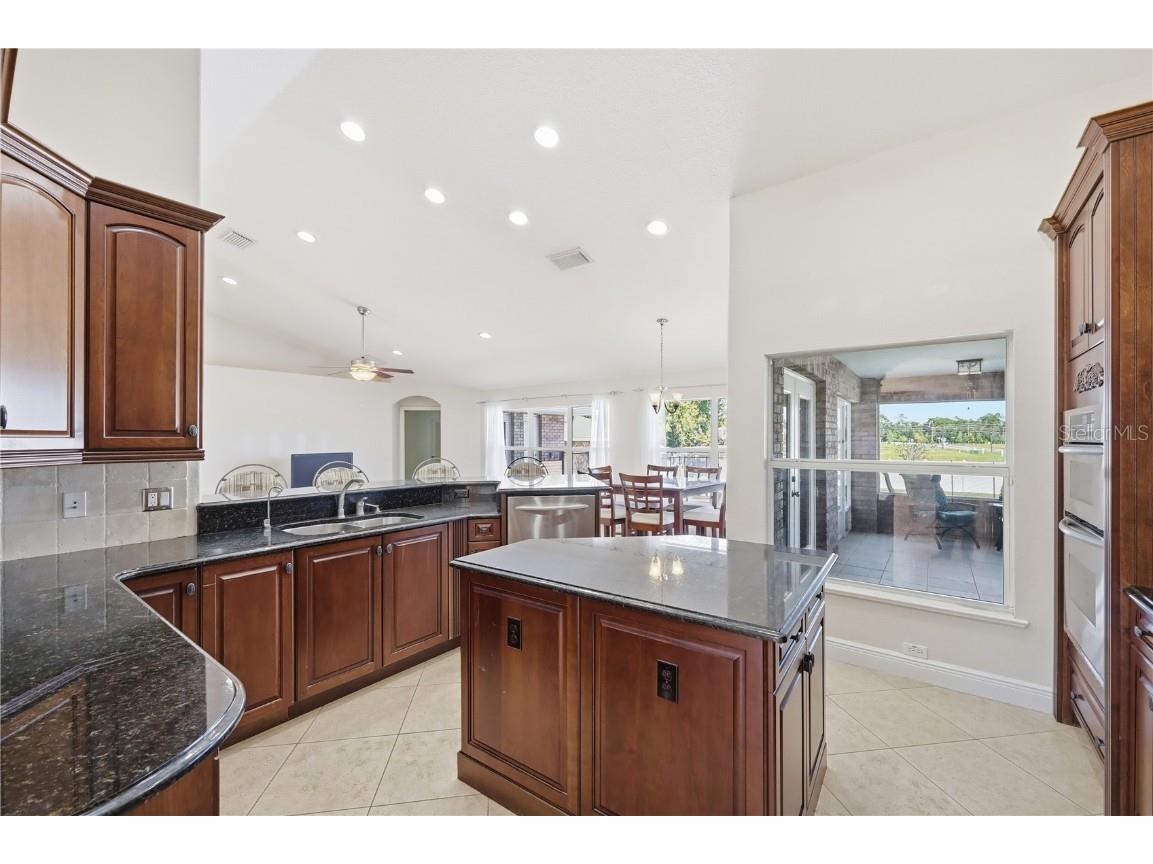 2021 Massachusetts Avenue Orange City FL 32763 V4945806 image17